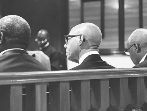 MP Abandona Seis Acusações Contra Kopelipa e Pede Condenação por Tráfico de Influência