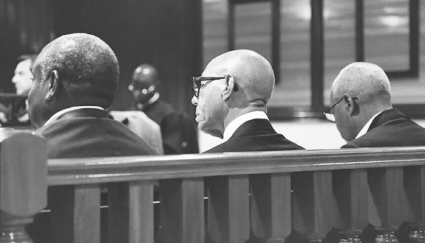 MP Abandona Seis Acusações Contra Kopelipa e Pede Condenação por Tráfico de Influência