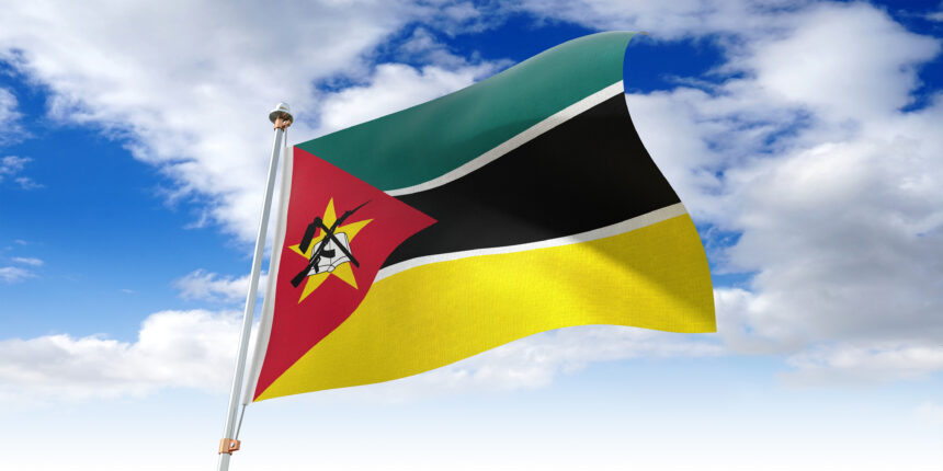 mozambique_bandeira Moçambique: país regista evolução no ranking internacional de combate ao branqueamento de capitais no Basel AML Index