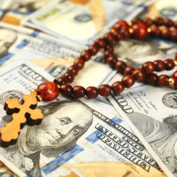 Líder religioso denuncia alegado envolvimento de igrejas em branqueamento de capitais e cárcere privado